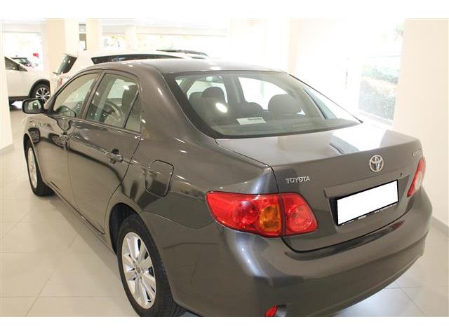 Toyota Corolla Sedán 1.6 VVT-i Sol