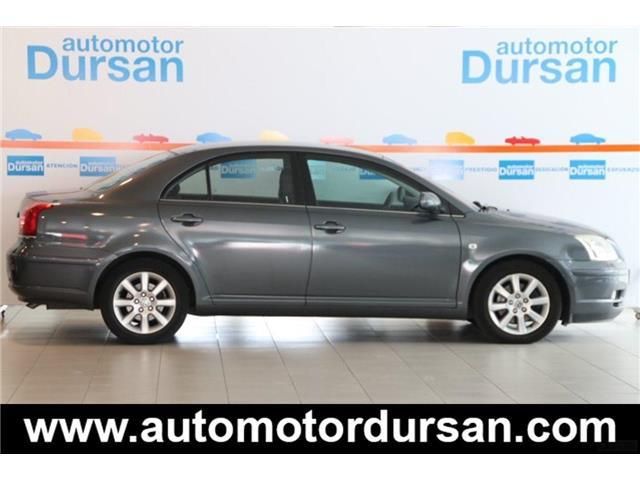 Toyota Avensis Avensis 2.2 D4D * Cuero * Xenon * Llantas * Asient