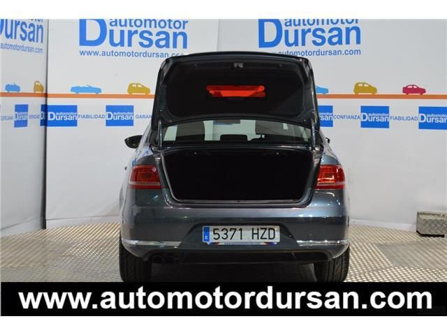 Volkswagen Passat PASSAT 2.0 TDI* Aparca solo * Xenon