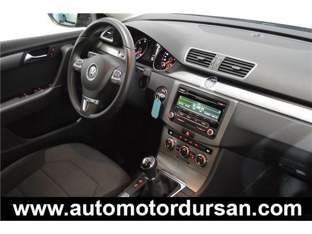 Volkswagen Passat PASSAT 2.0 TDI* Aparca solo * Xenon
