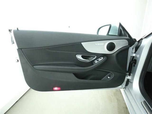 Mercedes-Benz C 180 Coupé, Paquete AMG, LED, Cámara, Calef asient, NAV