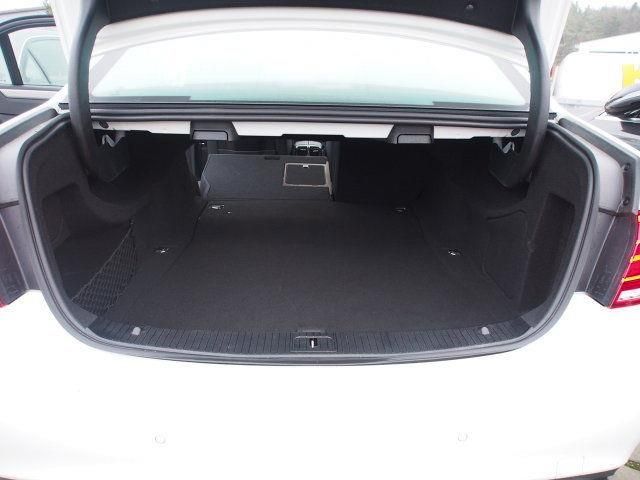 Mercedes-Benz E 200 BT Avantgarde 7G Plus, LED, Parktronic, NAV, Clima