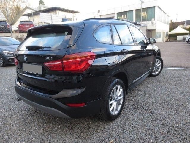 BMW X1 sDrive 18d Advantage, LED, PDC, Calef asient, NAV