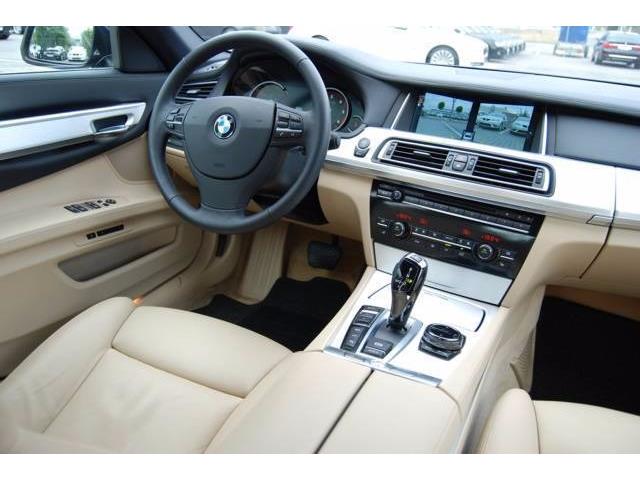 BMW 740 dAut. Xenon, Head-up, Cámara, Surround View, NAV