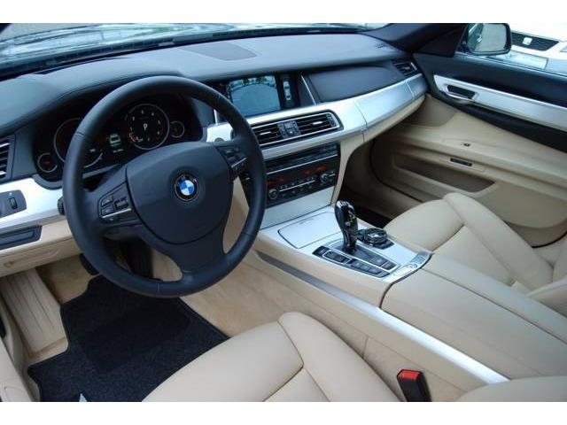 BMW 740 dAut. Xenon, Head-up, Cámara, Surround View, NAV
