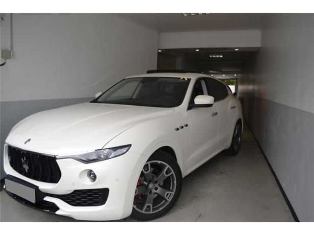 Maserati Levante Diesel Aut. Paquete Sport, Cámara, Techo pano, NAV