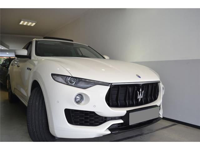 Maserati Levante Diesel Aut. Paquete Sport, Cámara, Techo pano, NAV