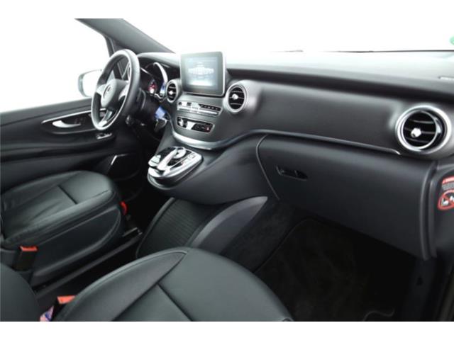 Mercedes-Benz V 220 dAut. Extralargo Avantgarde, 8 Plazs, AMG, Cám 360