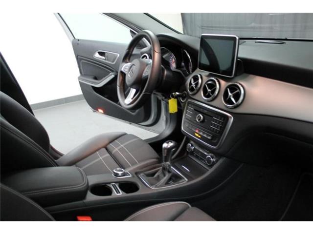 Mercedes-Benz GLA 180 Urban, Bi-xenon, Parktronic, Attention Assist, NAV