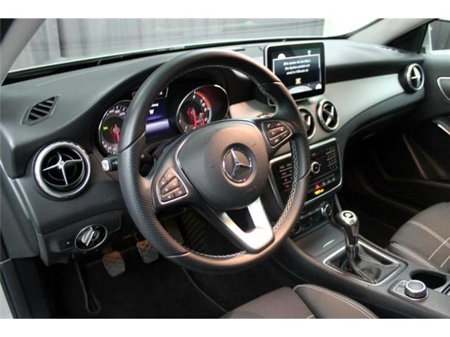 Mercedes-Benz GLA 180 Urban, Bi-xenon, Parktronic, Attention Assist, NAV