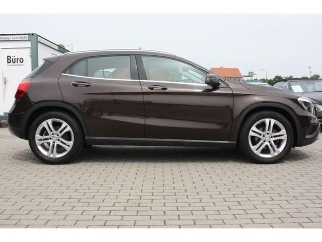 Mercedes-Benz GLA 180 Urban, Parktronic, Blind Spot, Attentn Assist, NAV