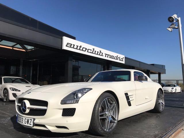 Mercedes-Benz SLS AMG IMPECABLE!!