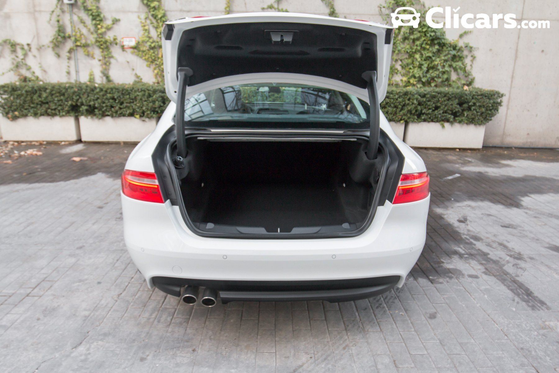 Jaguar XE 2.0 Diesel 132kW RWD Prestige Auto