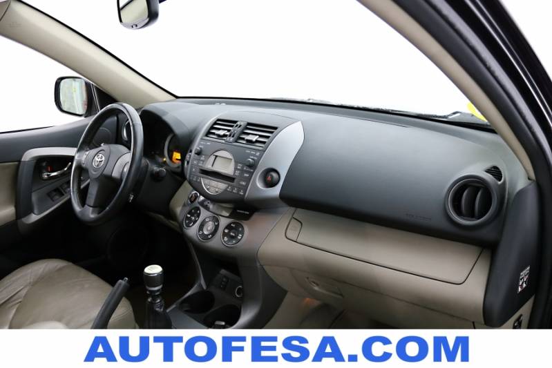 Toyota RAV 4 2.2 D-4D 177cv Clean Premium 5p 4x4