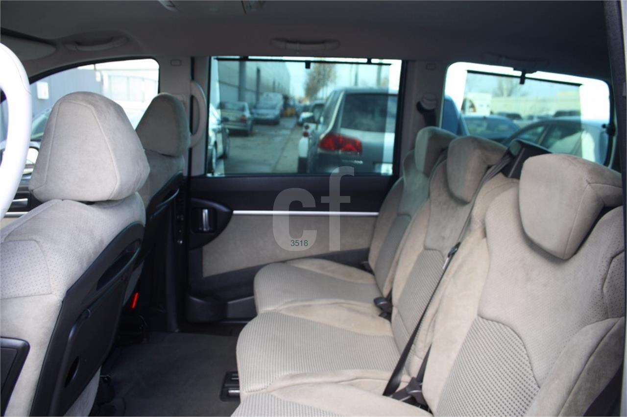 Peugeot 807 SV 2.2 HDI