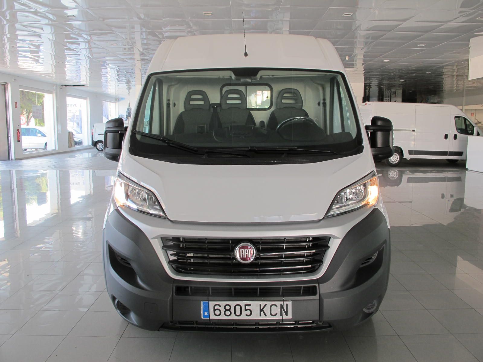 Peugeot Boxer BLUEHDI L2H2 ISOTERMO FRIO FARMA 0C A 25C