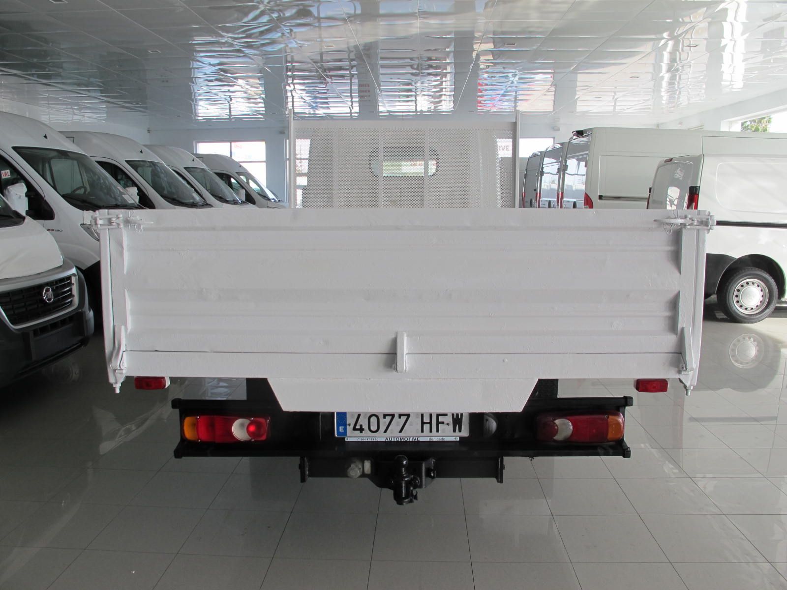 Nissan Cabstar 2.5 DCI 35.13/3 CAJA FIJA