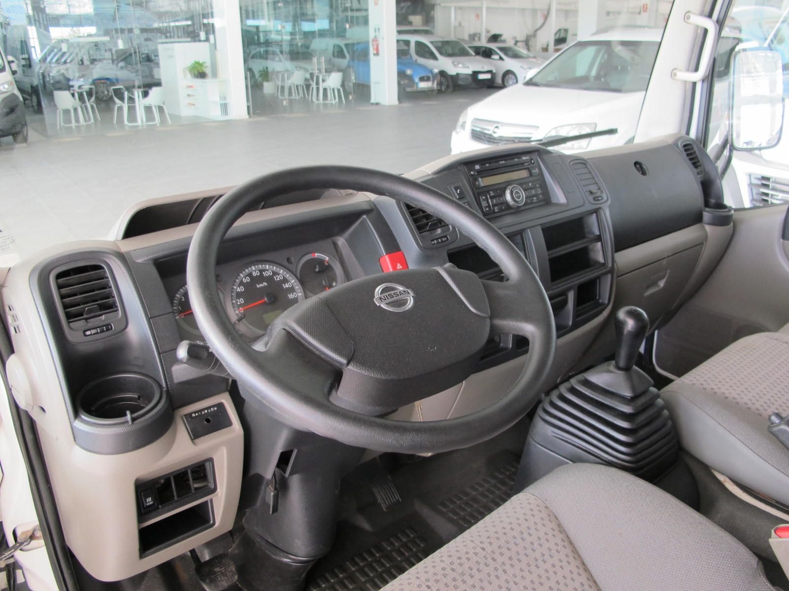 Nissan Cabstar 2.5 DCI 35.13/3 CAJA FIJA