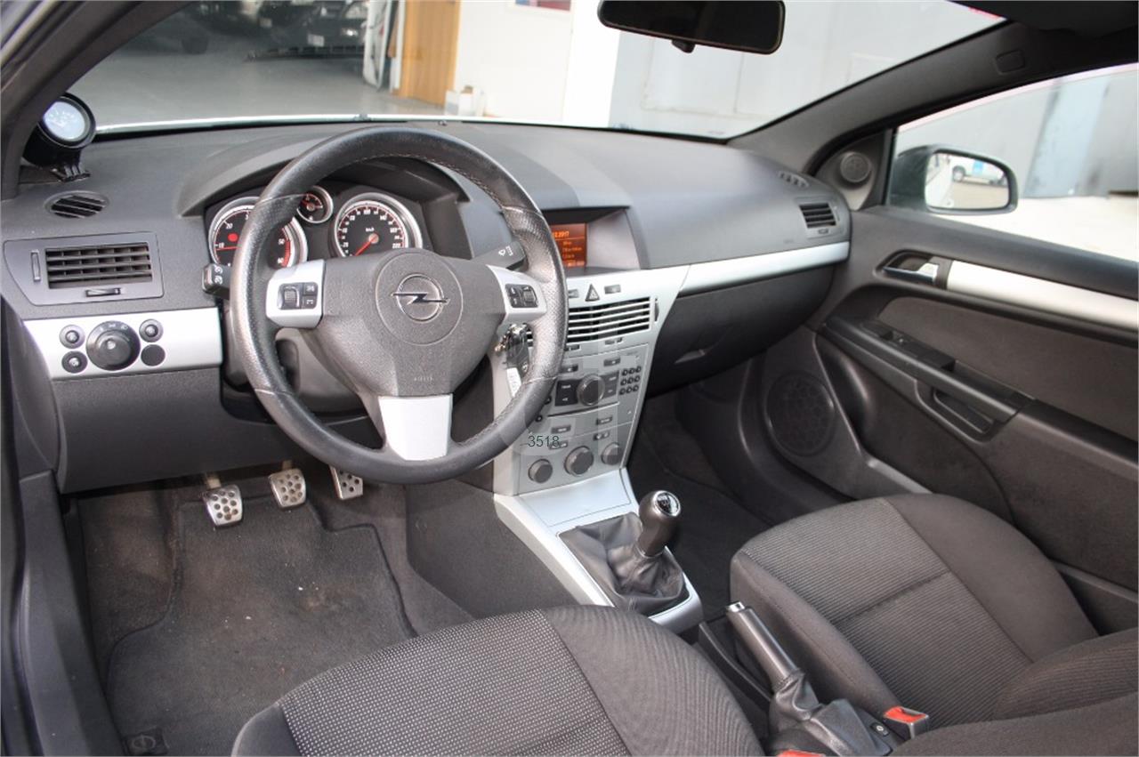 Opel Astra GTC 1.9 CDTi 150 CV Sport