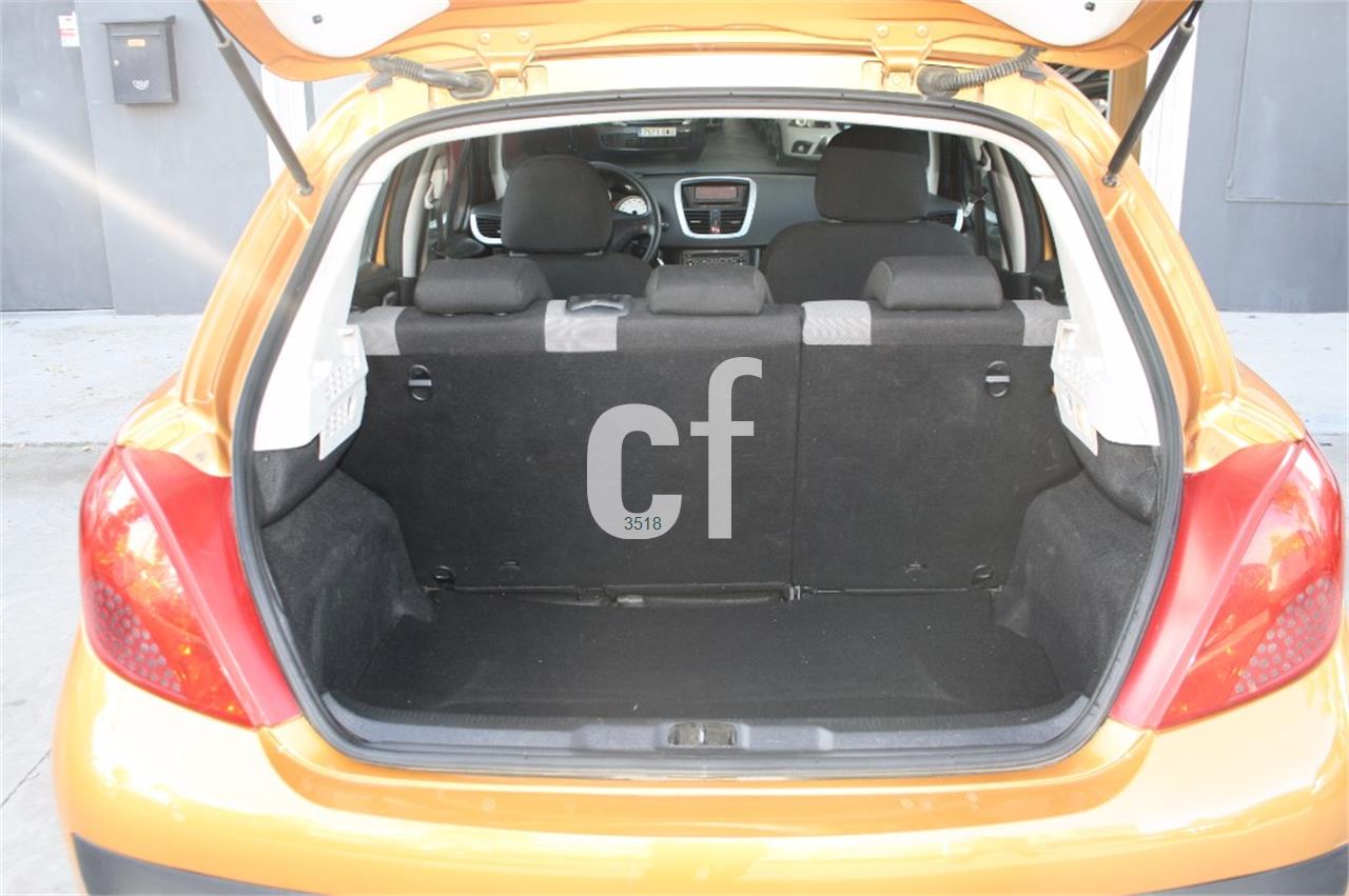 Peugeot 207 Confort 1.6 HDI 90