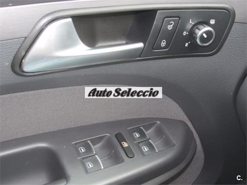 Volkswagen Touran VOLKSWAGEN TOURAN ADVANCE 1.6 TDI 105CV DSG 5P.