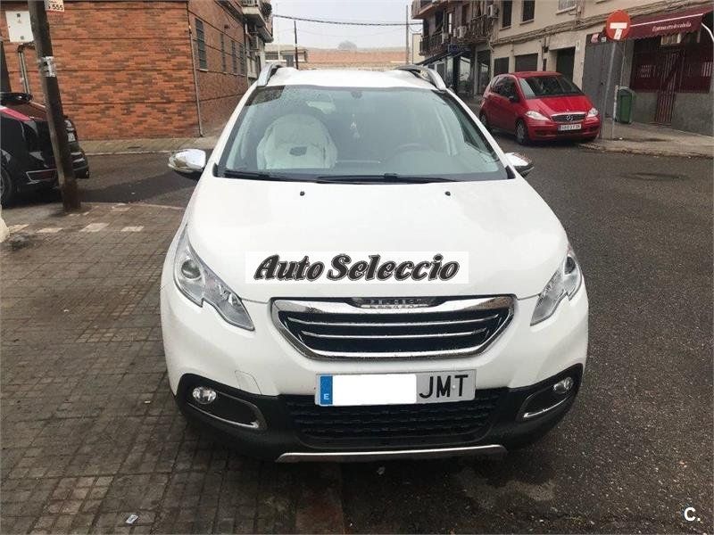 Peugeot 2008 PEUGEOT 2008 STYLE 1.6 BLUEHDI 100 5P.