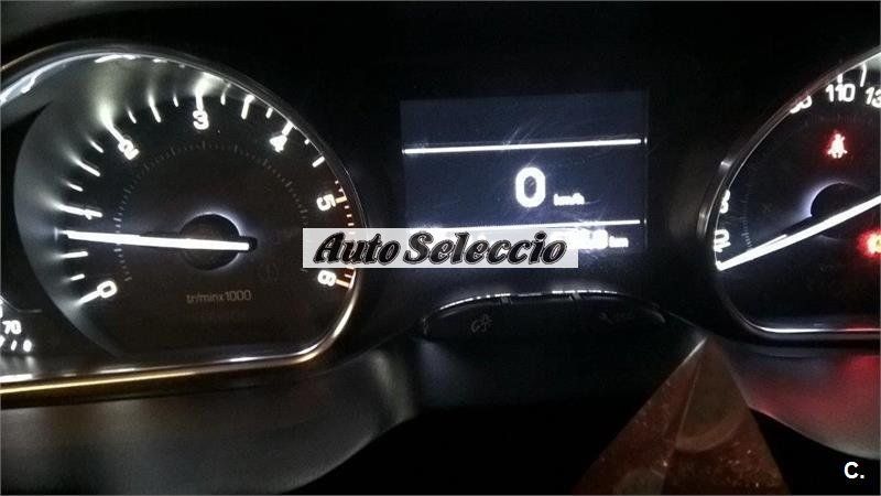 Peugeot 2008 PEUGEOT 2008 STYLE 1.6 BLUEHDI 100 5P.