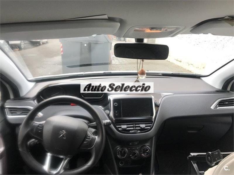Peugeot 2008 PEUGEOT 2008 STYLE 1.6 BLUEHDI 100 5P.