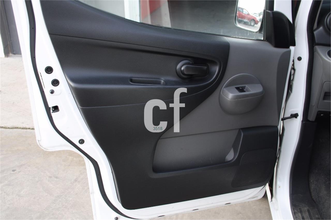 Nissan NV200 Versión