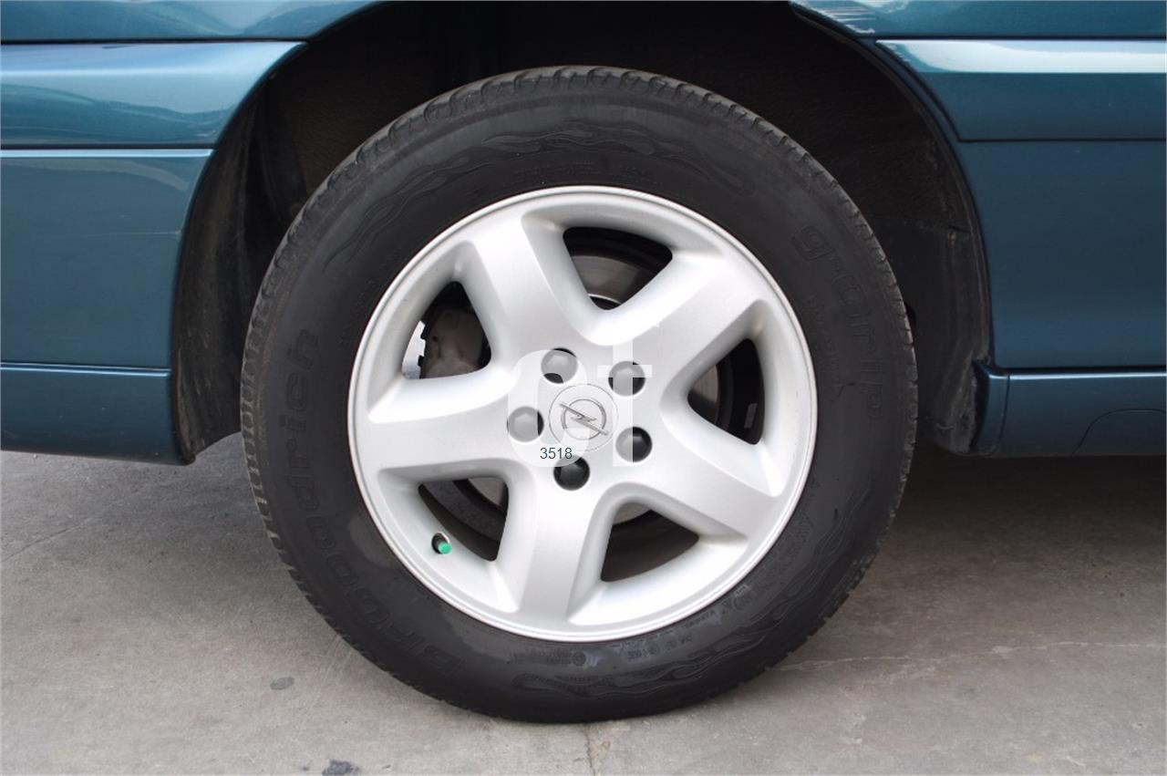 Opel Omega Elegance 2.5 DTI