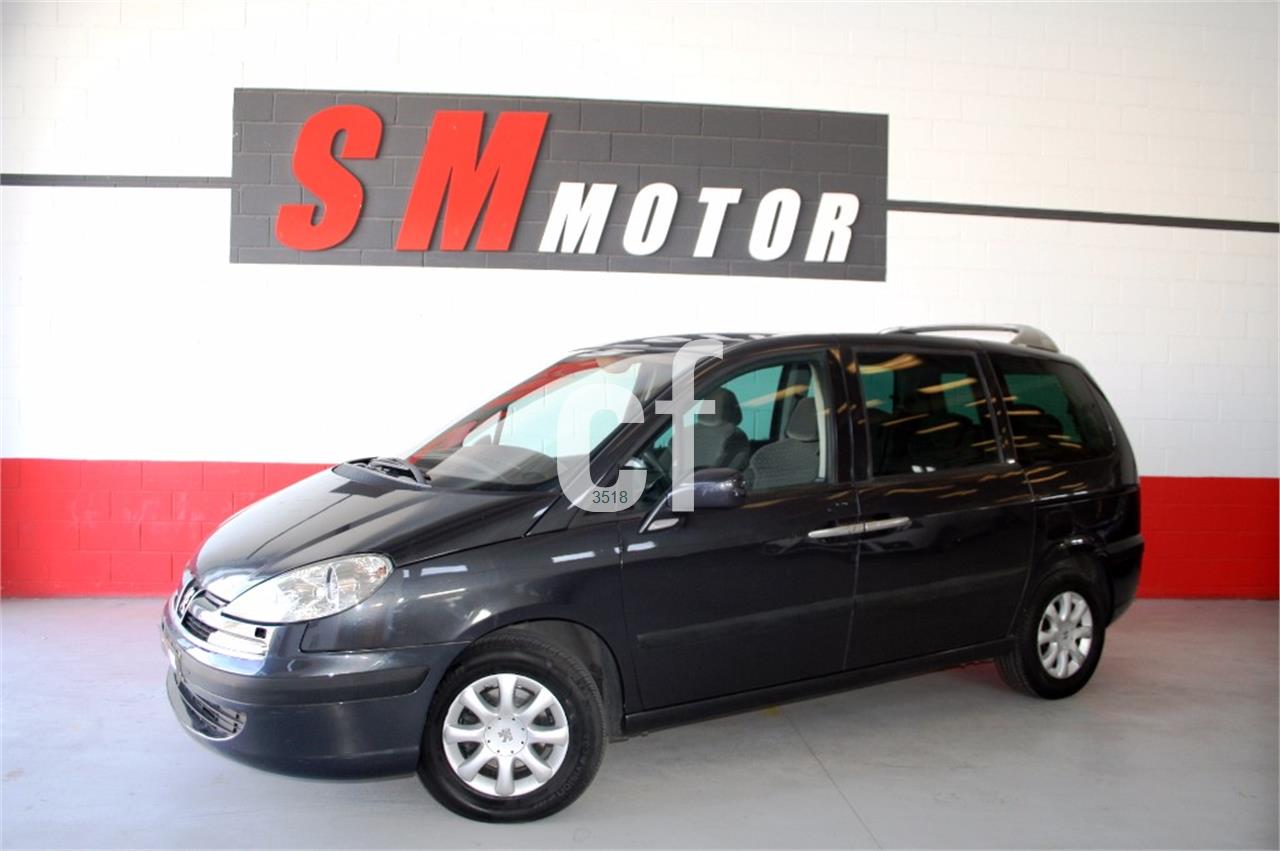 Peugeot 807 ST 2.2 HDI