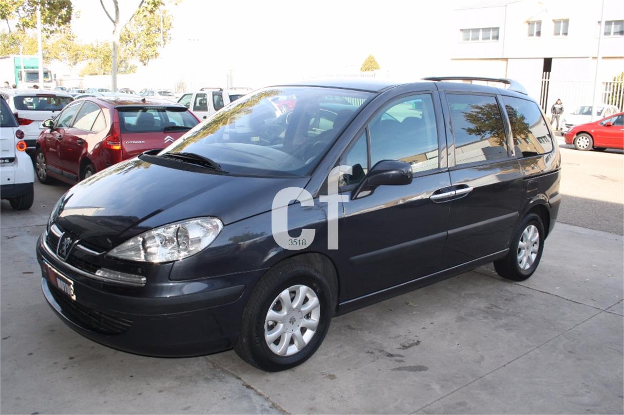 Peugeot 807 ST 2.2 HDI