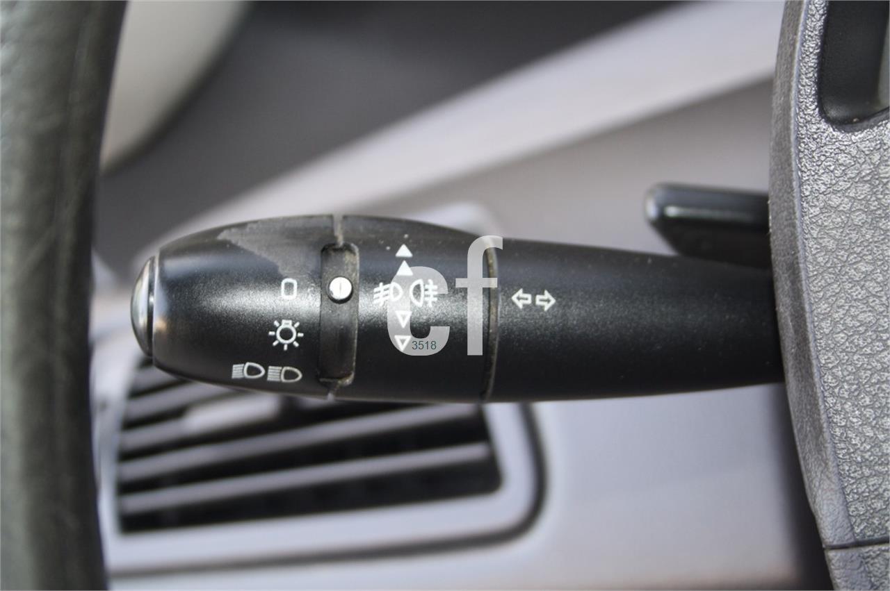 Peugeot 807 ST 2.2 HDI