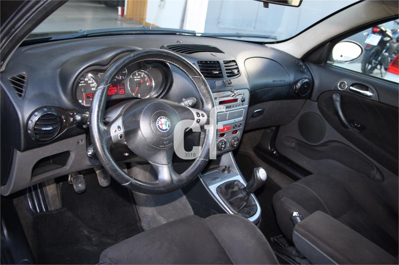 Alfa Romeo 147 1.6 TS Distinctive