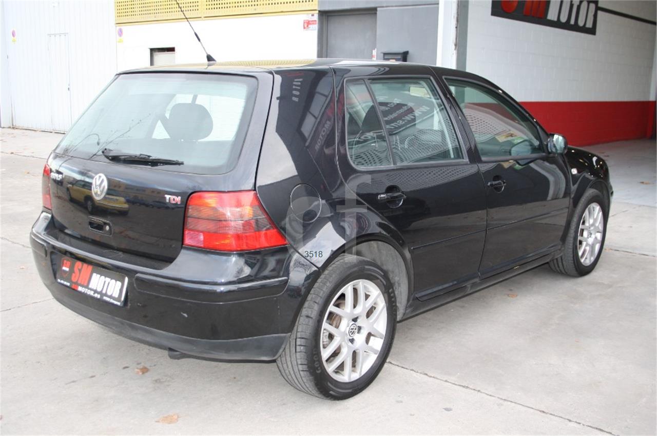 Volkswagen Golf 1.9 TDi Advance 130CV