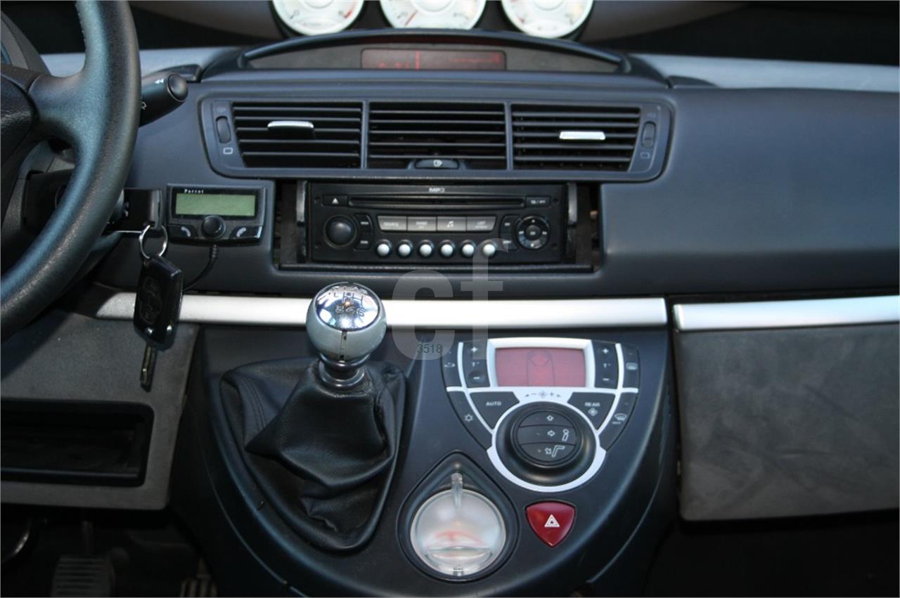 Peugeot 807 Executive 2.0 HDI 136 FAP