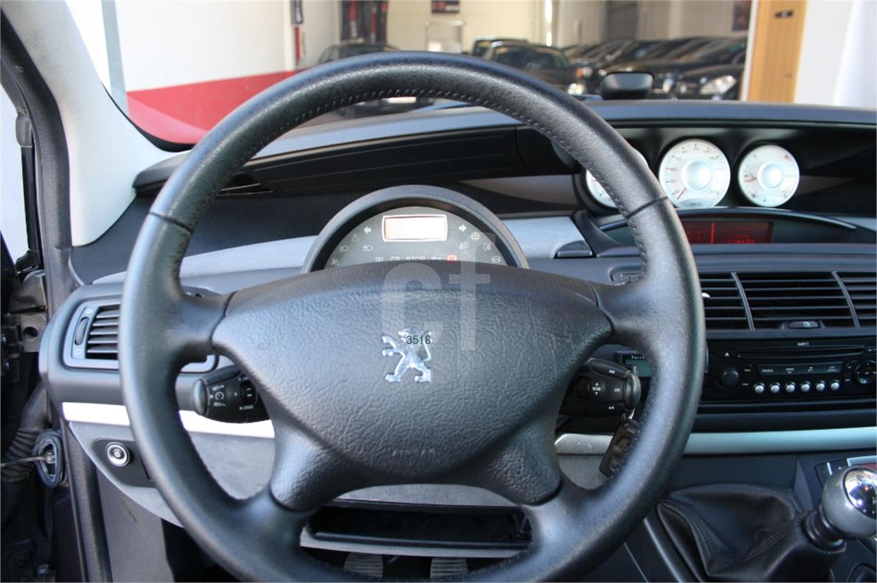 Peugeot 807 Executive 2.0 HDI 136 FAP