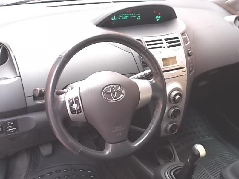 Toyota Yaris 1.3 VVT-i Luna 5p