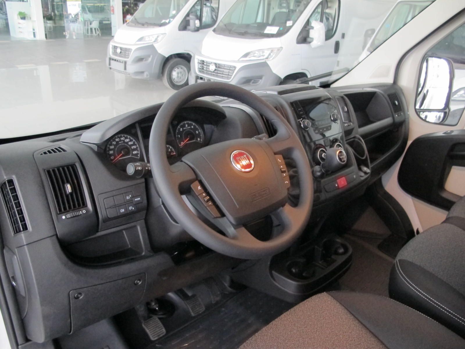 Peugeot Boxer BLUEHDI L3H2 FURGÓN