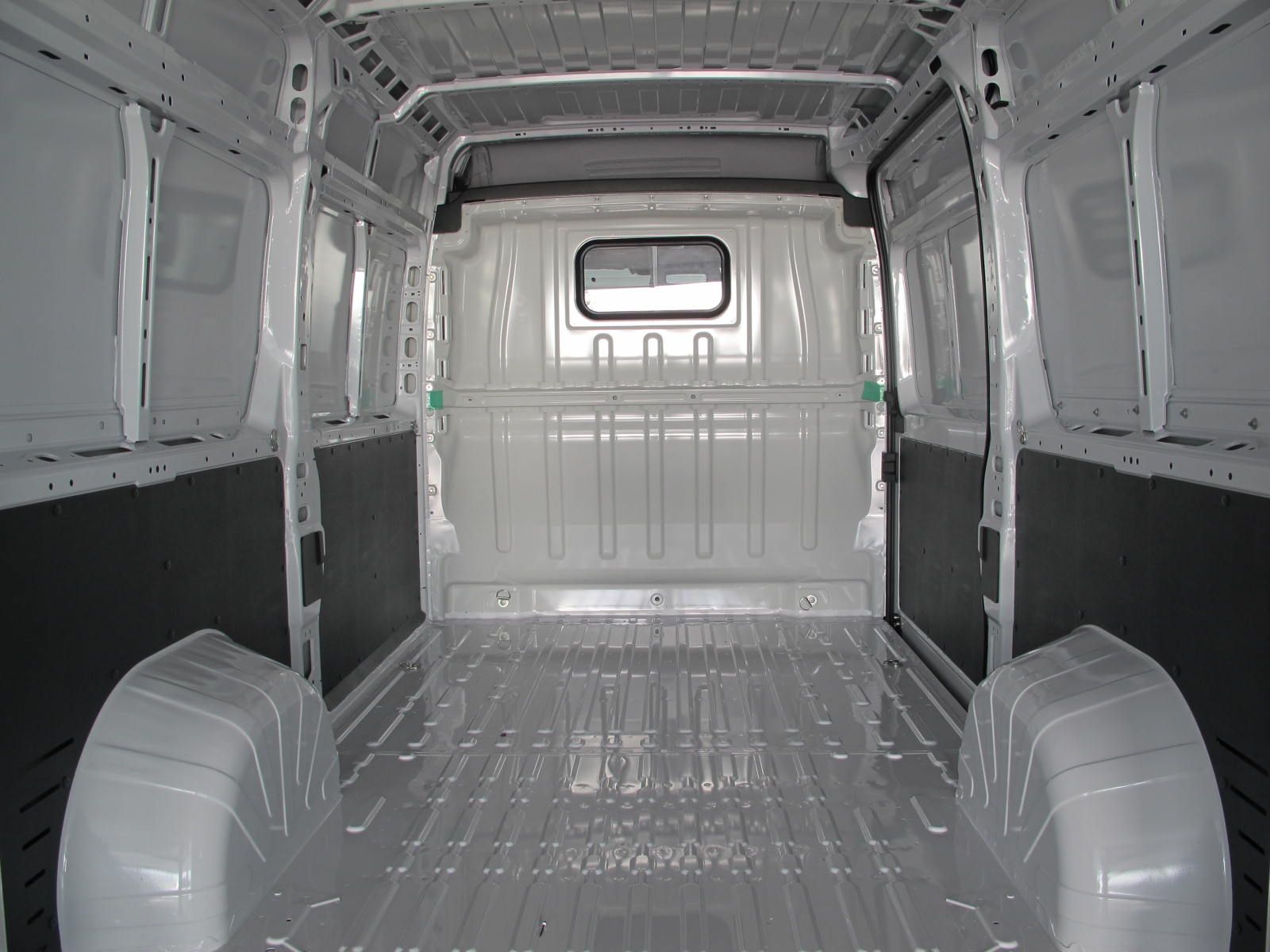 Peugeot Boxer BLUEHDI L2H2 FURGÓN