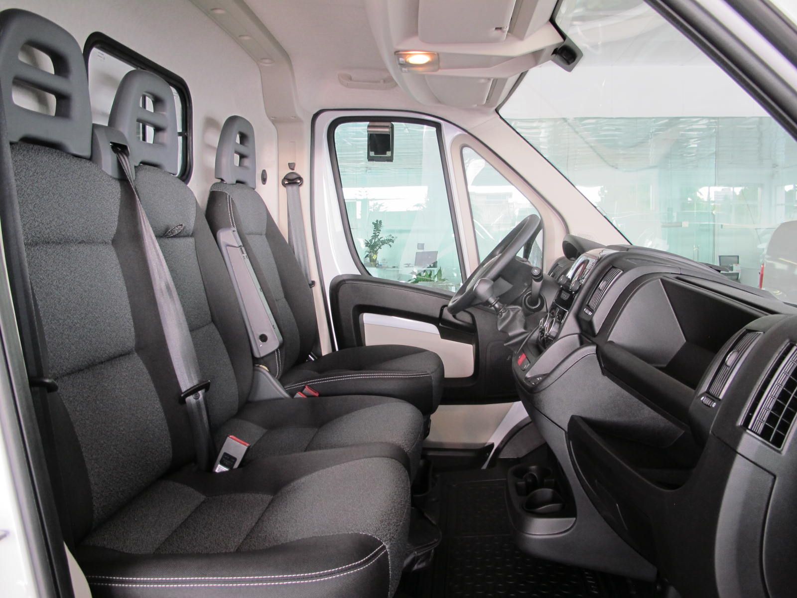 Peugeot Boxer BLUEHDI L4H2 FURGÓN