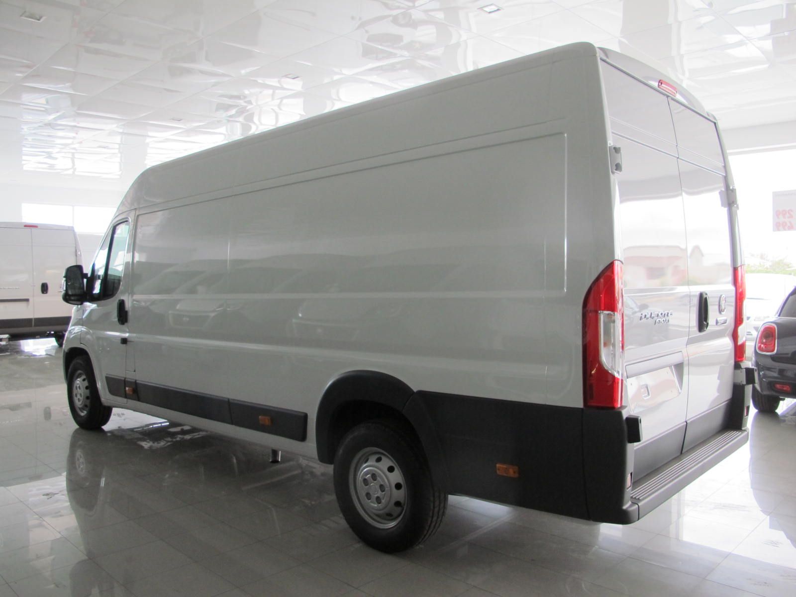 Peugeot Boxer BLUEHDI L4H2 FURGÓN