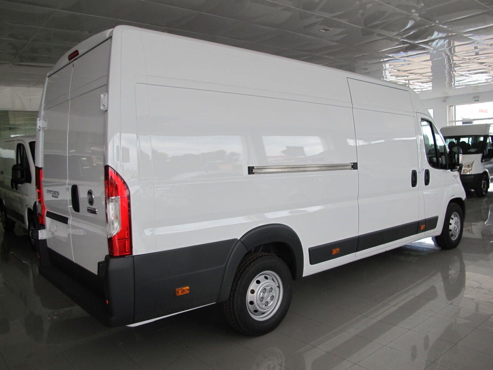 Peugeot Boxer BLUEHDI L4H2 FURGÓN