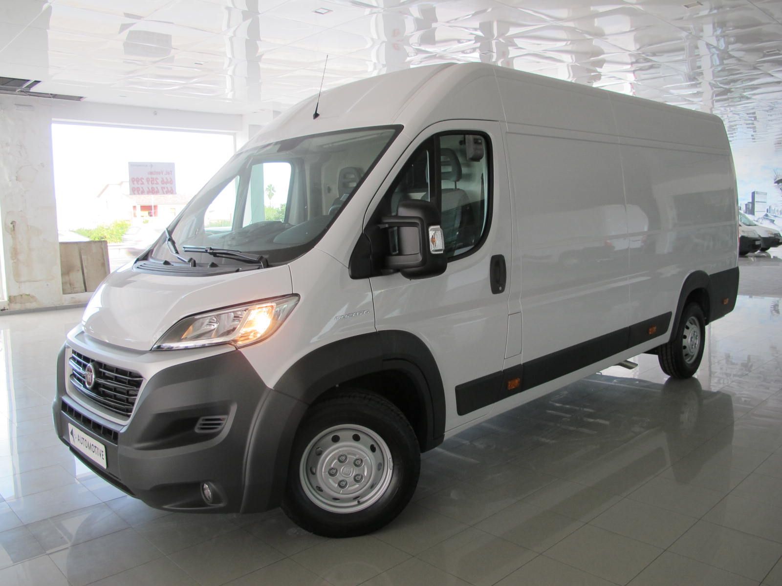 Peugeot Boxer BLUEHDI L4H2 FURGON PACK CLIMA