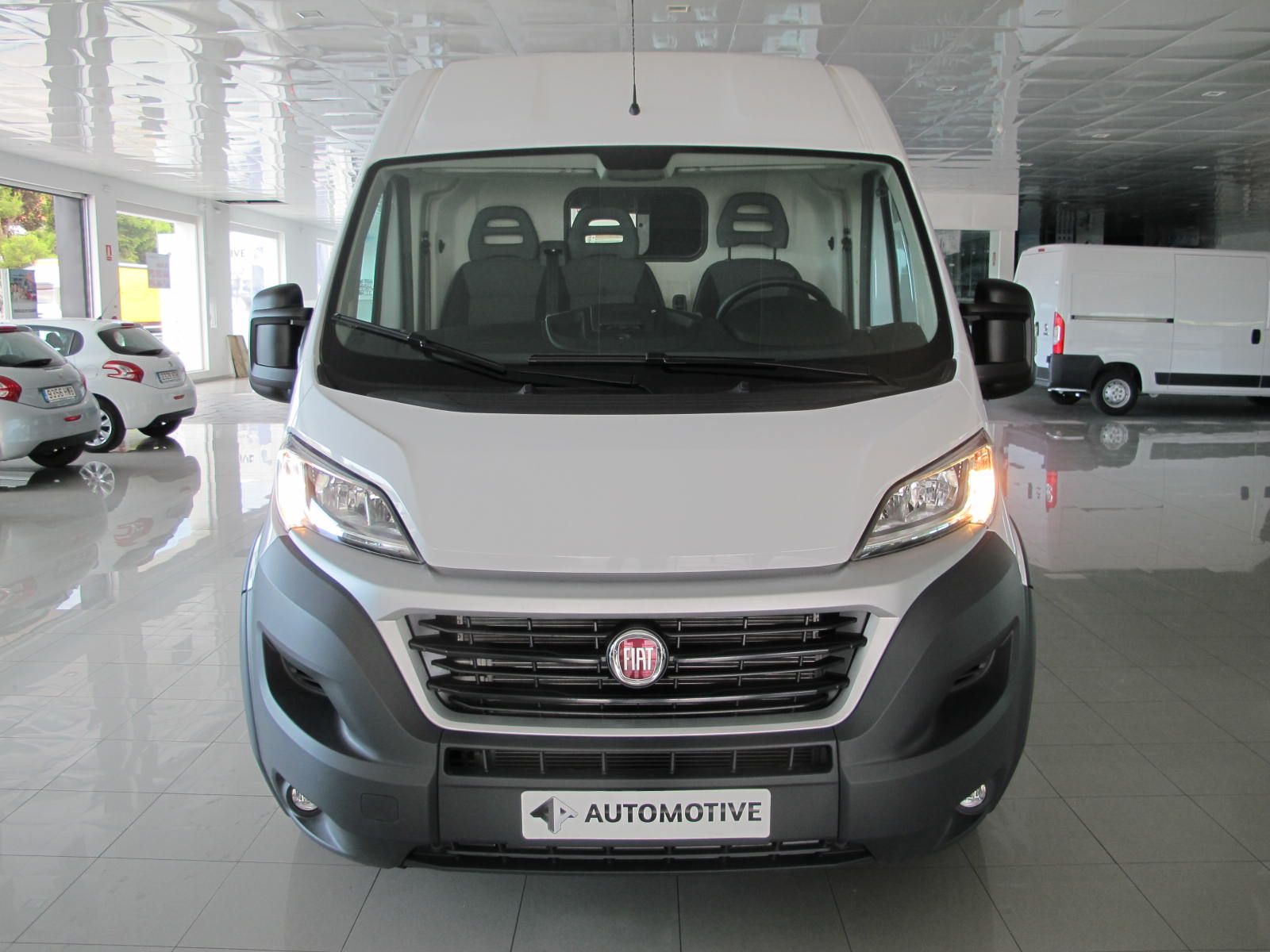 Peugeot Boxer BLUEHDI L4H2 FURGON PACK CLIMA