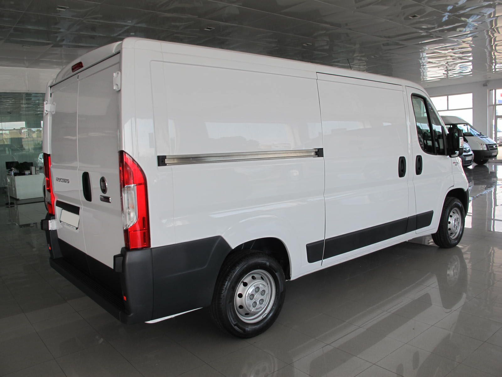 Peugeot Boxer BLUEHDI L2H1 FURGÓN