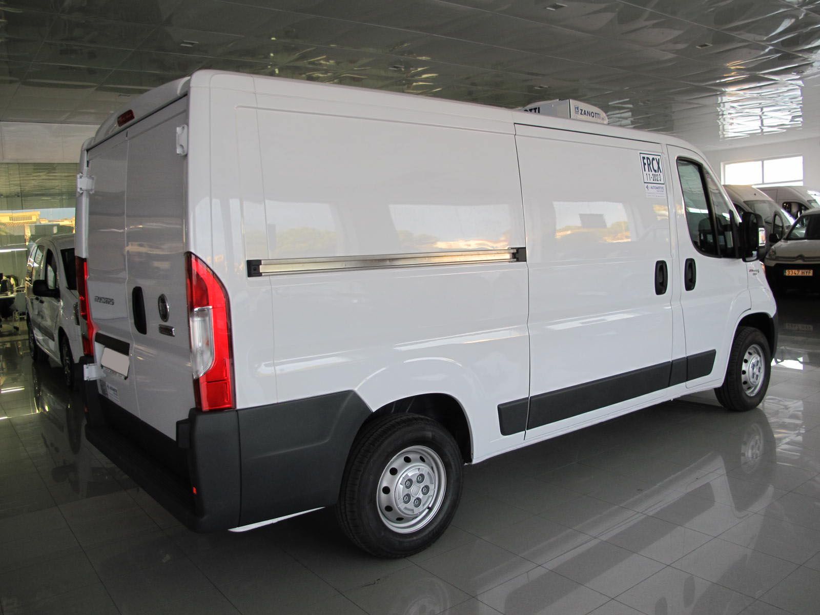 Peugeot Boxer BLUEHDI L2H1 ISOTERMO FRIGORÍFICO 0C