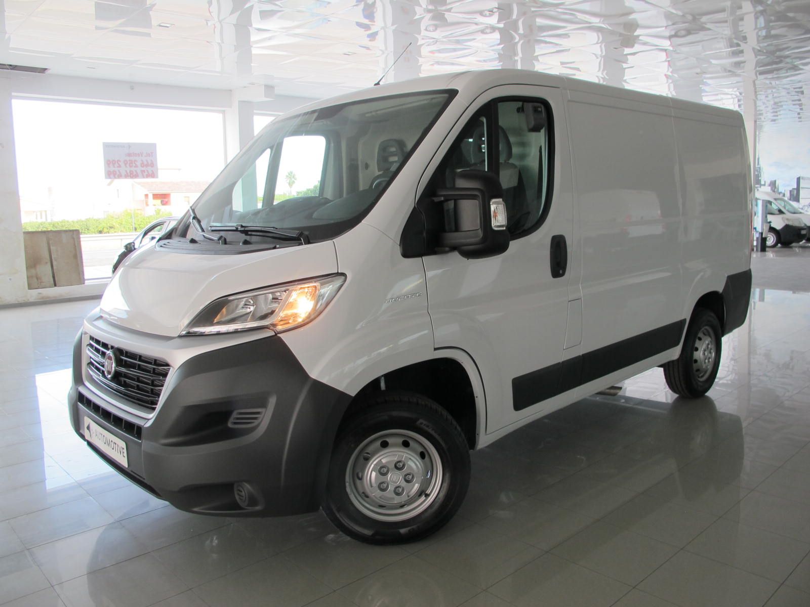 Peugeot Boxer BLUEHDI L1H1 FURGÓN