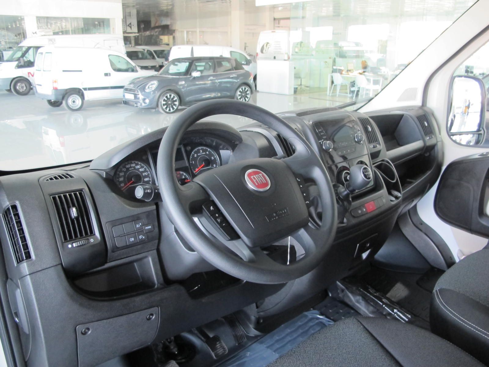 Peugeot Boxer BLUEHDI L1H1 ISOTERMO FRIGORÍFICO -20C