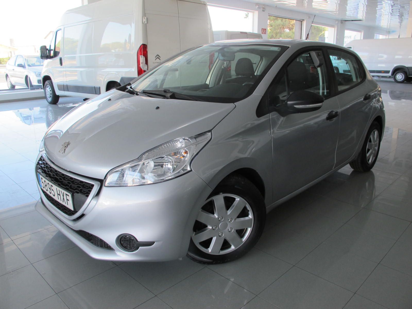 Peugeot 208 1.4 HDI BUSINESS LINE